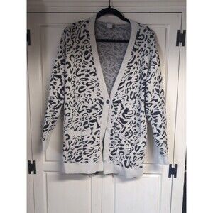 Chico's Leopard Print Cardigan Light Gray Pockets, Women's Size 1 (MEDIUM)